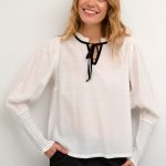 Linneh Blouse