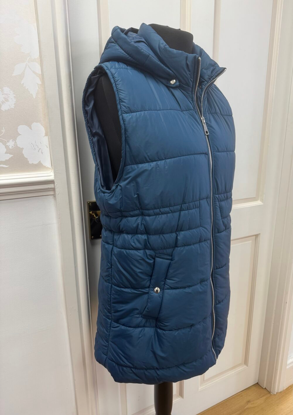 Hooded Pocket Puffer Gilet - Image 2