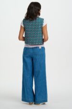 Vander Quilted Waistcoat Heart Tile - Image 8